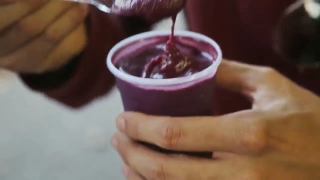 Video Reference: Food, Cuisine, Chocolate, Dessert, Ingredient, Dish, Hand, Drink, Smoothie, Colada morada