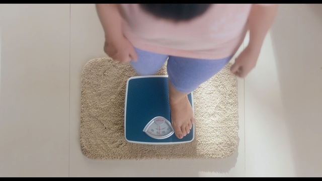 Video Reference: Bag, Fashion accessory, Coin purse, Handbag