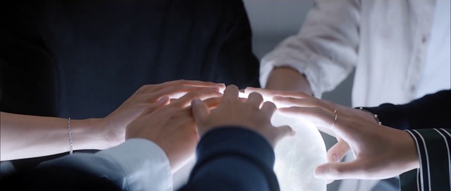 Video Reference: Hand, Finger, Joint, Nail, Ear