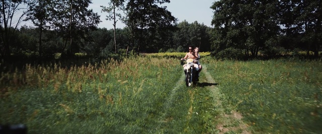 Video Reference: Grass, Grassland, Pasture, Meadow, Grass, Plant community, Rural area, Recreation, Photography, Screenshot