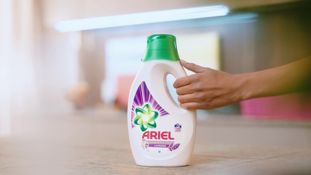 Video Reference: Product, Plastic bottle, Skin, Bottle, Hand