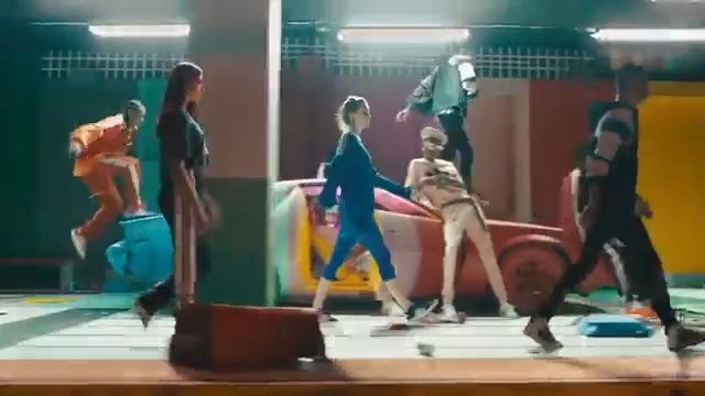 Video Reference: Animation, Performance, Media, Stage, Display window, Performance art, Fictional character, Action figure, Talent show, Dancer, Person