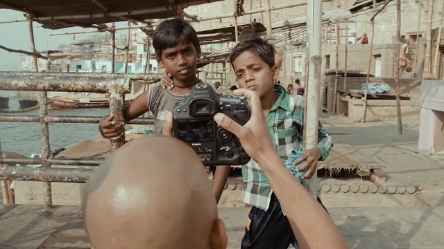 Video Reference: trunk, vacation, girl, abdomen, Person