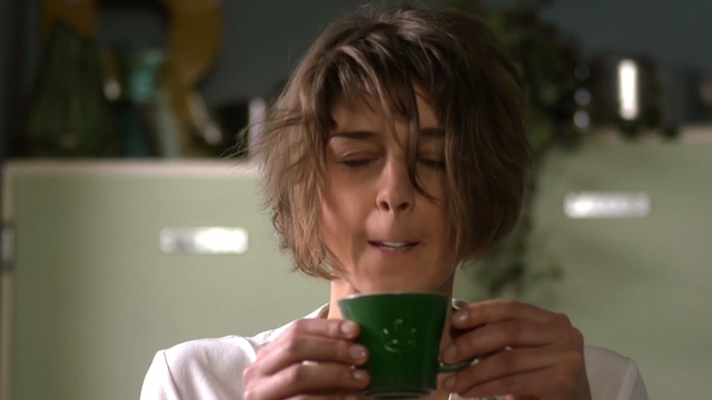 Video Reference: drinking, girl, drink, brown hair, Person