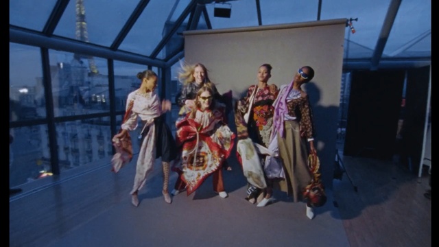 Video Reference: Costume, Performance, Event, Dance, Folk dance, Tradition, Performing arts, Performance art