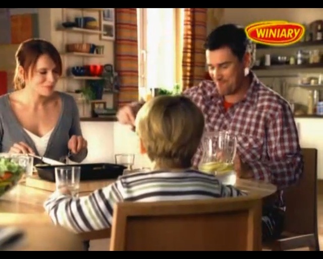 Video Reference: Meal, Food, Cooking, Eating, Room, Cookware and bakeware, Kitchen, Dish, Restaurant, Cuisine, Person