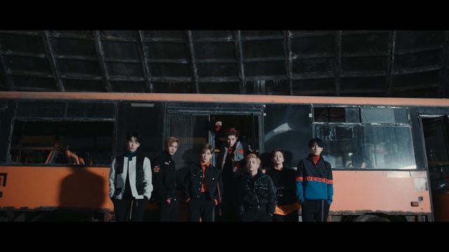 Video Reference: stage, fun, darkness, night, performance, crowd, midnight, musical theatre, Person