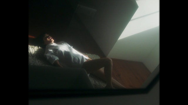 Video Reference: Light, Arm, Muscle, Hand, Mouth, Darkness, Photography, Room, Space, Sitting