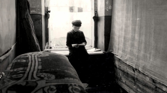 Video Reference: White, Black, Black-and-white, Monochrome photography, Monochrome, Snapshot, Street, Human, Infrastructure, Photography, Person