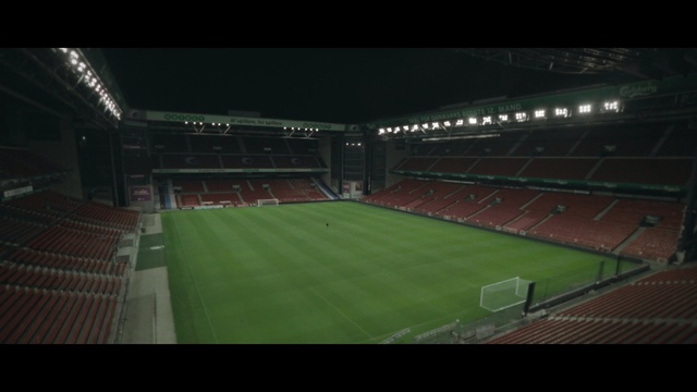Video Reference: sport venue, stadium, structure, arena, soccer specific stadium, atmosphere, player, baseball park, arena football, grass