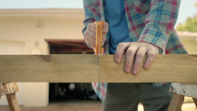 Video Reference: Wood, Wood stain, Hand, Hardwood, Table