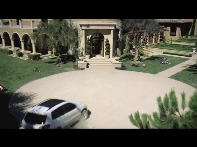 Video Reference: ecosystem, property, estate, mode of transport, residential area, architecture, grass, home, mansion, plant