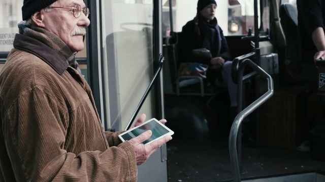 Video Reference: Transport, Public transport, Passenger, Metro, Photography, Street, Door