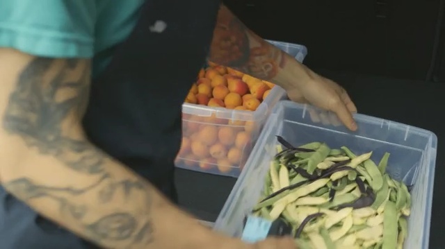Video Reference: Food, Local food, Vegetable, Cuisine, Vegetarian food, Dish, Produce, Vegan nutrition, Leaf vegetable, Ingredient, Person