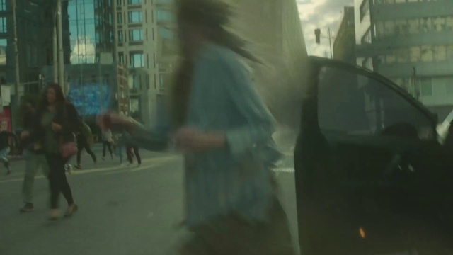 Video Reference: Mode of transport, Automotive lighting, Tints and shades, Vehicle door, Road, Midnight, City, Darkness, Windshield, Automotive exterior