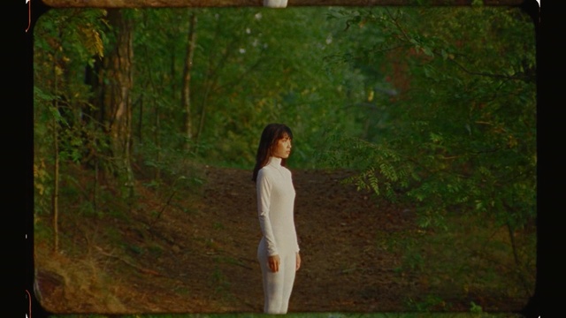 Video Reference: People in nature, Nature, Green, Photograph, Natural environment, Lady, Tree, Beauty, Standing, Grass