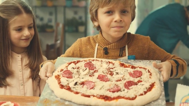 Video Reference: cuisine, dish, torte, food, pizza, baking, baked goods, eating, pavlova, cake, Person