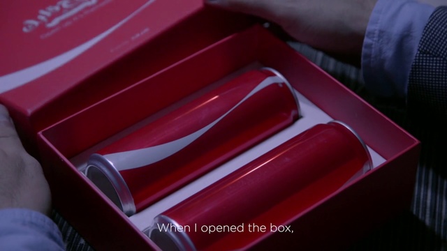 Video Reference: Red, Magenta, Material property, Cutlery, Tableware, Kitchen knife