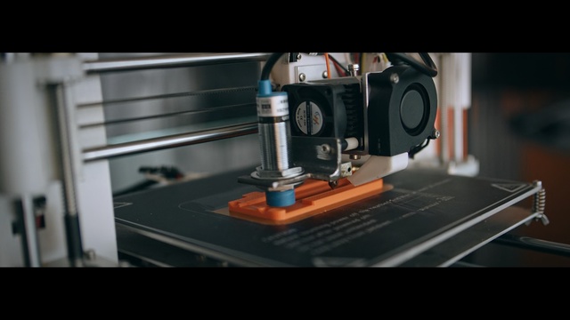 Video Reference: Electronics, Photography, Automotive design, Audio equipment, Machine, Machine tool, Wheel, Sewing machine