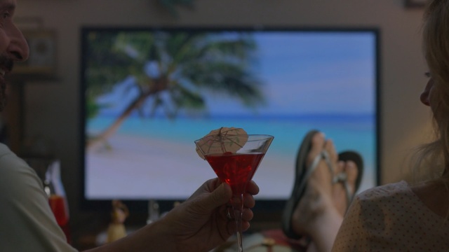 Video Reference: Vacation, Technology, Electronic device, Summer, Room, Hand, Display device, Finger, Gadget, Sea, Person
