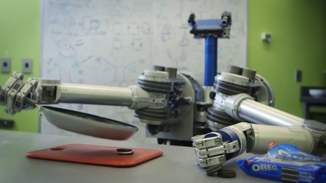 Video Reference: Scale model, Machine