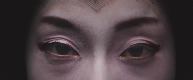 Video Reference: Eyebrow, Eye, Face, Eyelash, Skin, Eye shadow, Close-up, Organ, Nose, Iris