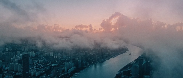 Video Reference: Sky, Atmospheric phenomenon, Haze, Atmosphere, Mist, Cloud, Fog, Morning, Water, Geological phenomenon