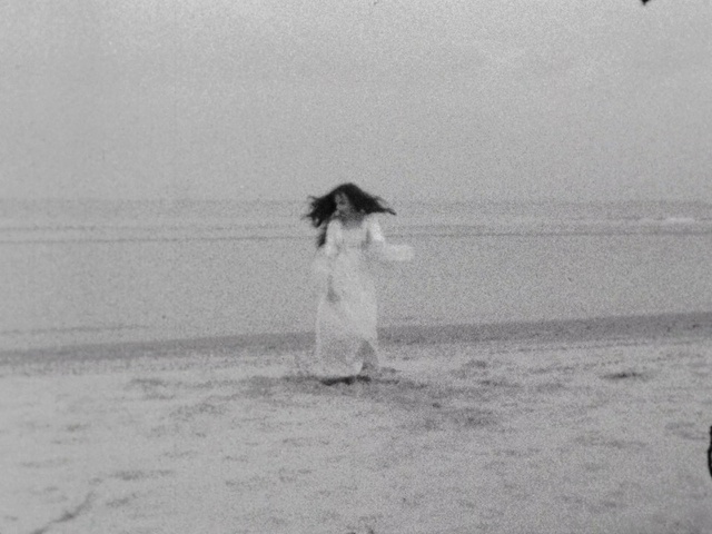 Video Reference: White, Photograph, Black-and-white, Standing, Snapshot, Photography, Sea, Monochrome photography, Monochrome, Fun