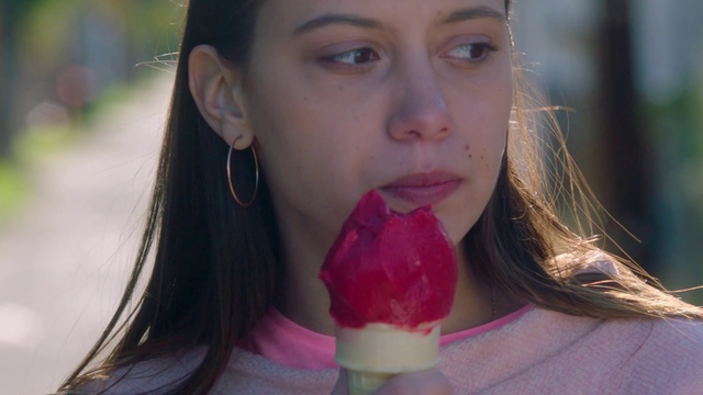 Video Reference: Lip, Hair, Face, Nose, Mouth, Pink, Cheek, Sweetness, Eating, Frozen dessert