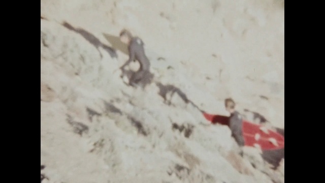 Video Reference: White, Wall, Brown, Snapshot, Geological phenomenon, Geology, Organism, Plaster, Font, Visual arts