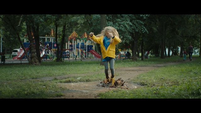 Video Reference: green, nature, plant, tree, yellow, mammal, woody plant, grass, vertebrate, fun, Person