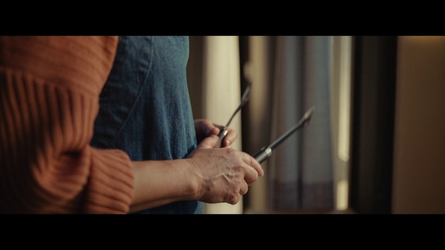 Video Reference: Arm, Hand, Wood, Art