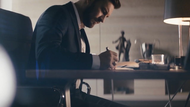 Video Reference: Photography, Hand, Room, Electronic device, Sitting, White-collar worker