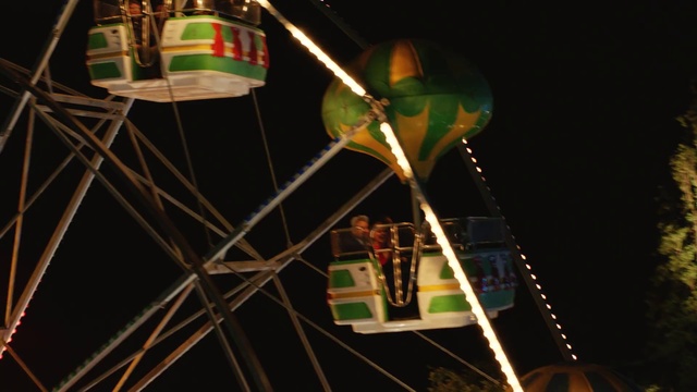 Video Reference: Night, Tourist attraction