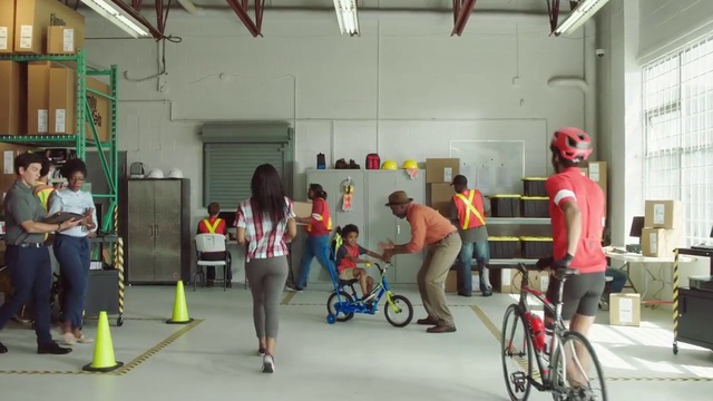 Video Reference: Vehicle, Bicycle, Recreation, Room, Unicycle, Leisure, Sports equipment