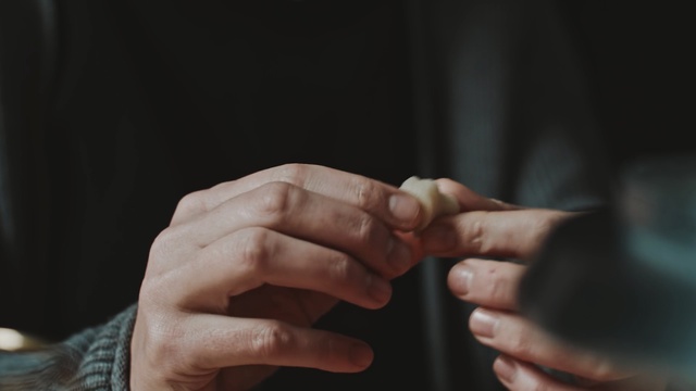 Video Reference: hand, finger, nail, thumb, sign language