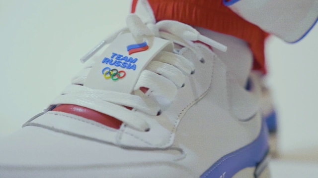 Video Reference: Footwear, White, Shoe, Sneakers, Carmine, Walking shoe, Athletic shoe, Outdoor shoe