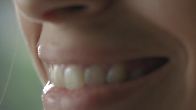 Video Reference: Tooth, Face, Lip, Mouth, Facial expression, Jaw, Nose, Skin, Smile, Organ