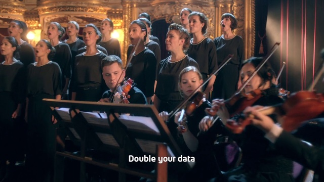 Video Reference: Event, Music, Orchestra, Musical ensemble, Musician, Crowd, Performance, Violinist, Audience, Classical music