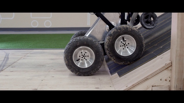 Video Reference: Tire, Automotive tire, Wheel, Vehicle, Product, Rim, Auto part, Automotive wheel system, Alloy wheel, Spoke