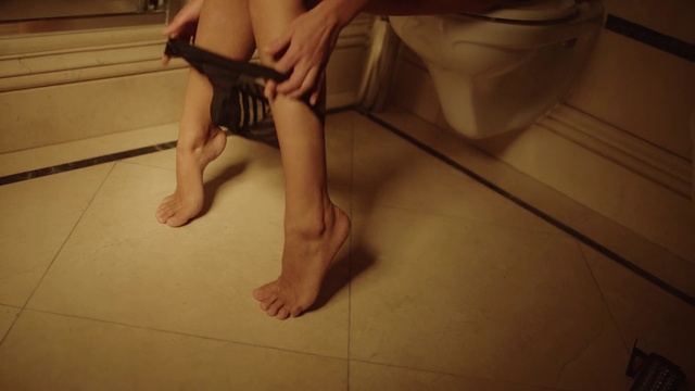 Video Reference: Leg, Human leg, Foot, Toe, Floor, Barefoot, Joint, Arm, Flooring, Hand