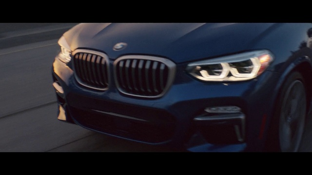 Video Reference: Land vehicle, Vehicle, Car, Bmw, Luxury vehicle, Automotive design, Personal luxury car, Motor vehicle, Light, Automotive lighting