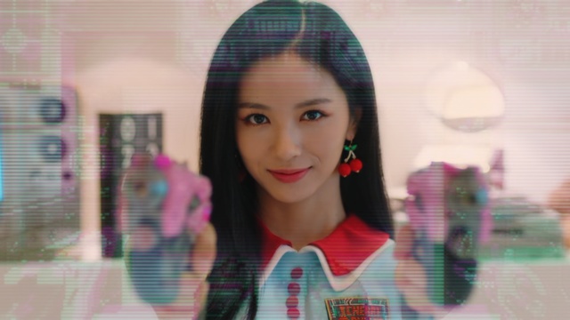 Video Reference: Hair, Face, Forehead, Eyebrow, Skin, Lip, Head, Hairstyle, Beauty, Chin, Person