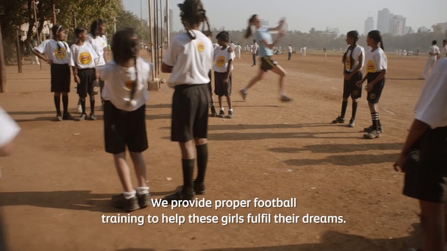 Video Reference: sports, recreation, competition event, uniform, team, competition, team sport, race, girl, Person