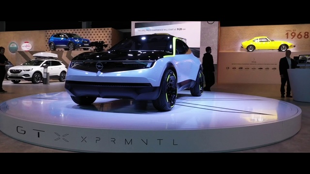 Video Reference: Land vehicle, Vehicle, Car, Auto show, Supercar, Sports car, Tesla roadster, Concept car, Rim, Coupé