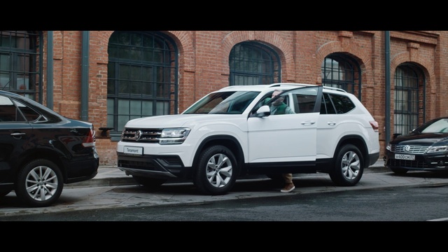 Video Reference: Land vehicle, Vehicle, Car, Motor vehicle, Sport utility vehicle, Automotive design, Crossover suv, Volkswagen, Compact sport utility vehicle, Luxury vehicle