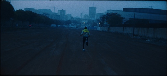 Video Reference: Atmospheric phenomenon, Sky, Recreation, Endurance sports, Cycling, City, Vehicle, Screenshot, Road, Night