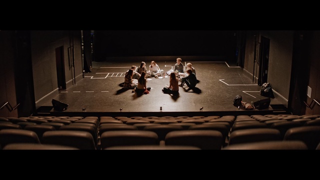 Video Reference: Stage, Choreography, Scene, Performance art, Performance, Performing arts, Theatre, Screenshot, heater, Event