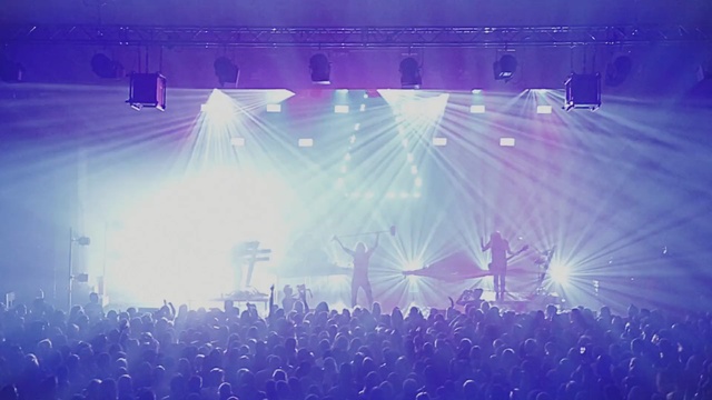 Video Reference: Blue, Purple, Stage, Light, Violet, Performance, Sky, Lighting, Music venue, Crowd