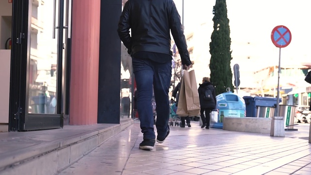 Video Reference: Standing, Jeans, Snapshot, Leg, Footwear, Denim, Walking, Photography, Shoe, Trousers
